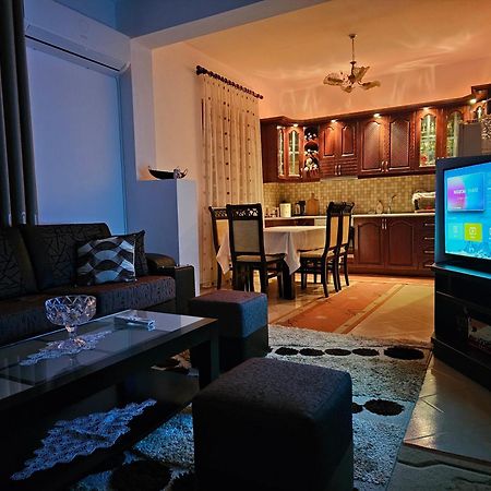 Guesthouse Iljaz Берат Экстерьер фото