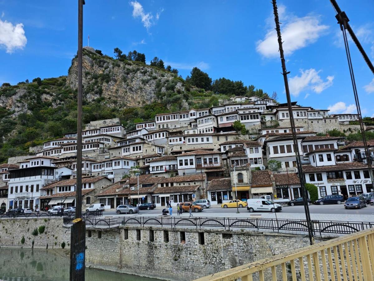 Guesthouse Iljaz Берат Экстерьер фото